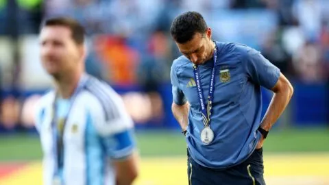 Scaloni se rompe en conferencia de prensa y deja en el aire su continuidad con la selección argentina