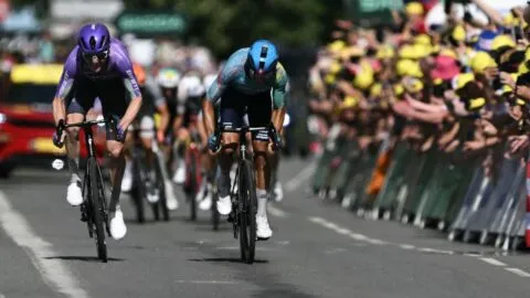 Harold Tejada, a una rueda de cortar la sequía colombiana en el Tour de Francia