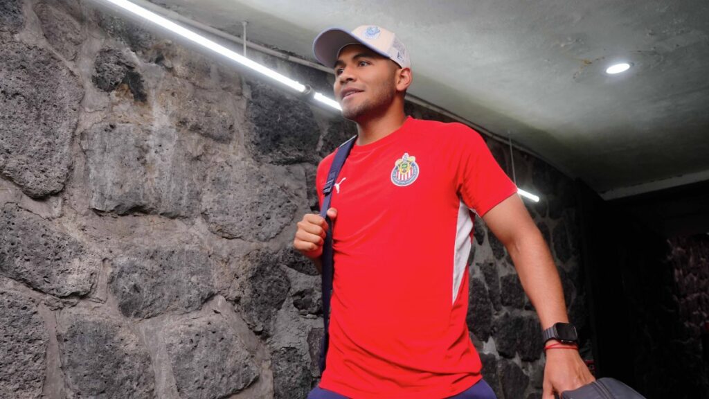 Tiba Sepúlveda se despide de Chivas.