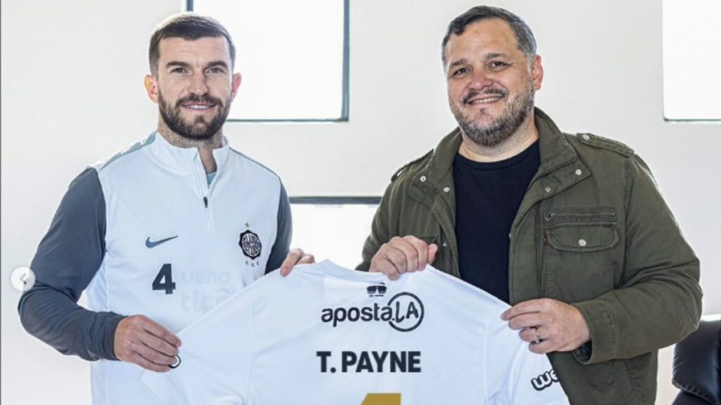 Tim Payne en su presentación con Olimpia