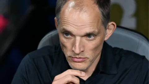 Tapones, ruido blanco y hotel secreto: la estrategia de Tuchel ante México