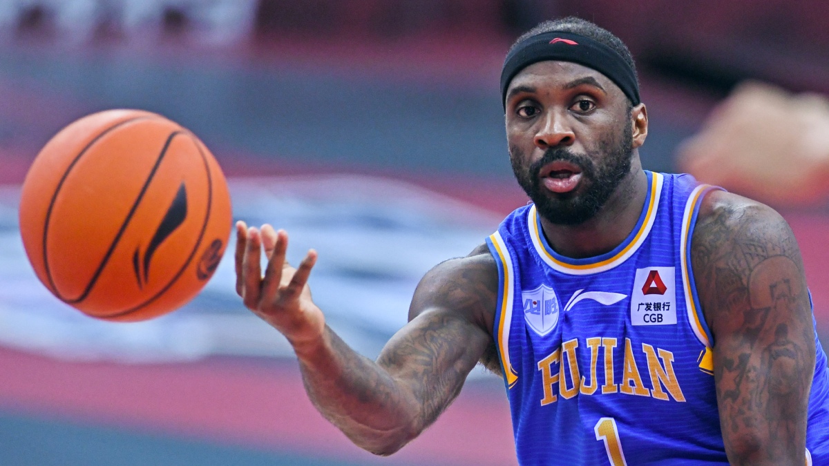 Ty Lawson, exbase de los Nuggets, dice haber sido víctima de un episodio racista.