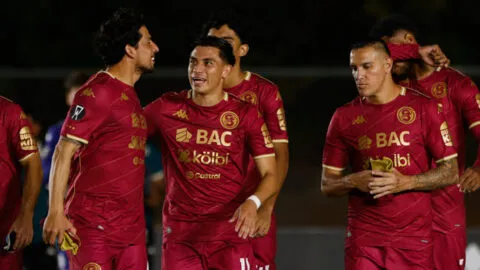 Saprissa golpea en los momentos clave y derrota a UMECIT en Panamá