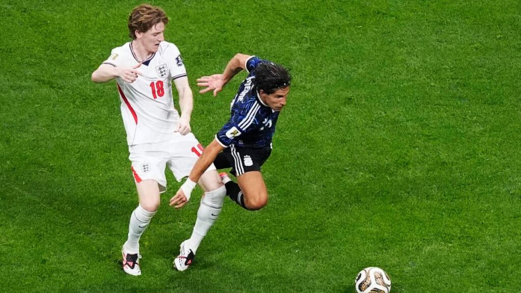 Inglaterra vs Argentina arranca con 19 faltas y tensión