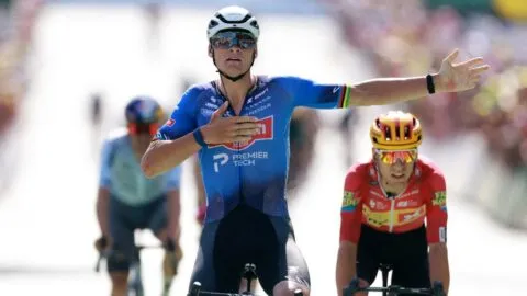Mathieu van der Poel se impone en la novena etapa del Tour de Francia 2026; Isaac del Toro, tercero general