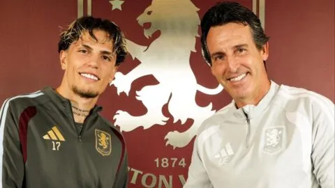 Alejandro Garnacho es presentado como nuevo jugador del Aston Villa