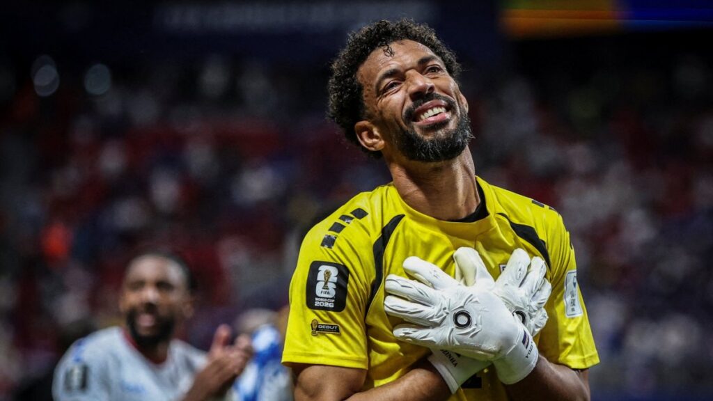 Vozinha, nuevo jugador del Colo Colo tras su participación con Cabo Verde en el Mundial
