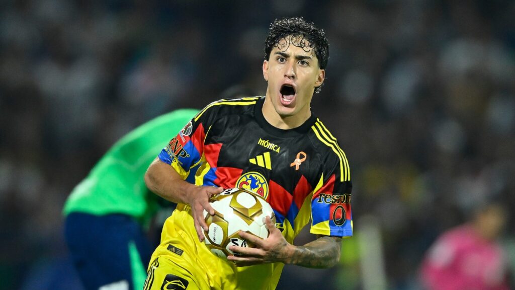Zendejas es baja con el América | Imago7