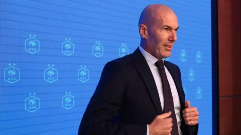 Zinedine Zidane, presentado como nuevo técnico de Francia: "era el único trabajo que quería"
