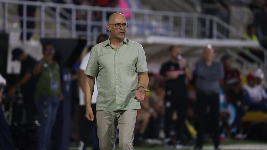 Alfredo Arias no sigue como técnico del Junior