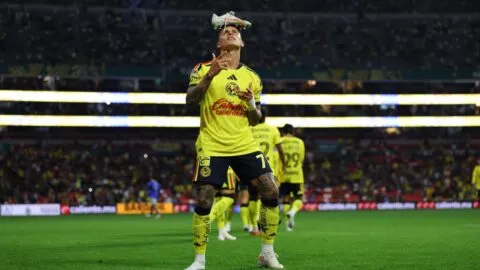 Brian Rodríguez se luce ante Puebla y América reafirma su liderato