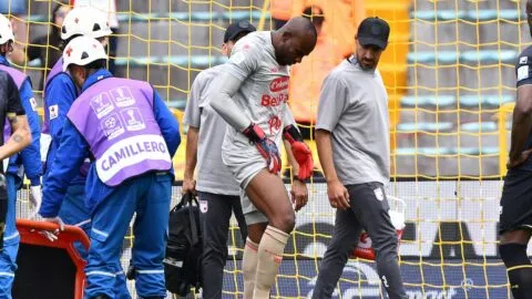 Andrés Mosquera Marmolejo entre algodones para enfrentar a River Plate: ¿Lo pierde Santa Fe?