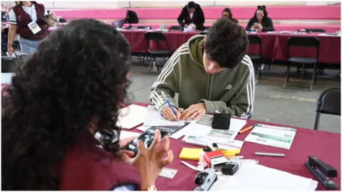Jóvenes Escribiendo el Futuro 2026: fecha de registro y requisitos para la beca de licenciatura por de 5 mil 800 bimestrales
