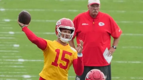 Andy Reid revela el plan con Patrick Mahomes y pone en duda su regreso inmediato