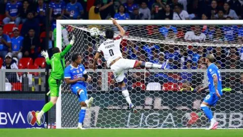 Cruz Azul vs Atlante en vivo: ¡Los azulgranas tienen la ventaja al descanso!
