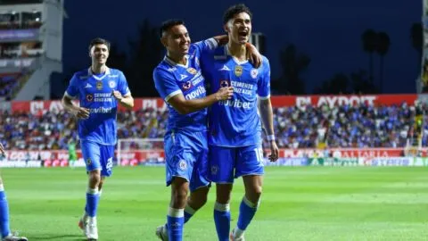 Necaxa vs Cruz Azul en vivo el partido de la jornada 6: ¡La Máquina se lleva la ventaja al descanso!