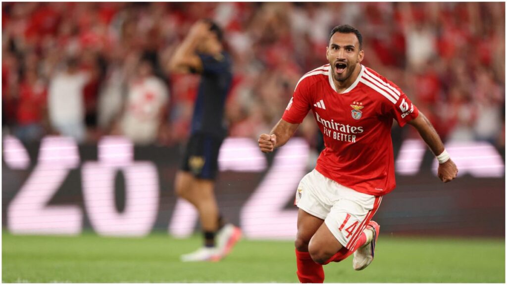 Con goles de Vangelis Pavlidis y Clément Lenglet, Benfica aprovechó la localía en el Estádio da Luz este lunes 31 de agosto en la jornada 4 | APF: De Melo Moreira
