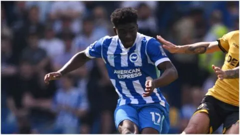 Manchester United confirma el fichaje de Carlos Baleba: una apuesta de más de 80 millones de euros