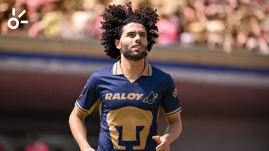 Pumas hace oficial el regreso del Chino Huerta tras su fugaz paso por Europa