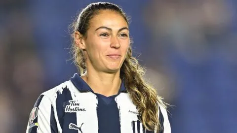 ¿Se va de las canchas? Christina Burkenroad analiza retirarse del fútbol