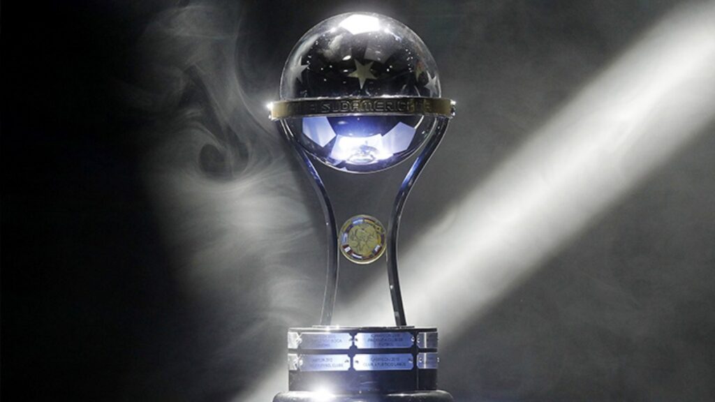 Trofeo Copa Sudamericana.