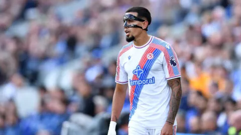 Daniel Muñoz arranca la temporada lleno de críticas: error que le cuesta un gol al Crystal Palace