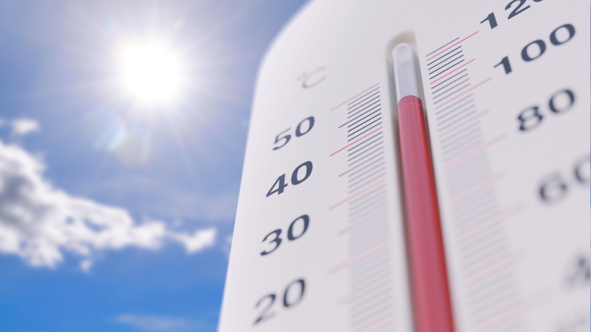 La combinación de altas temperaturas y humedad mantiene vigentes algunos avisos de calor extremo en Florida Central.