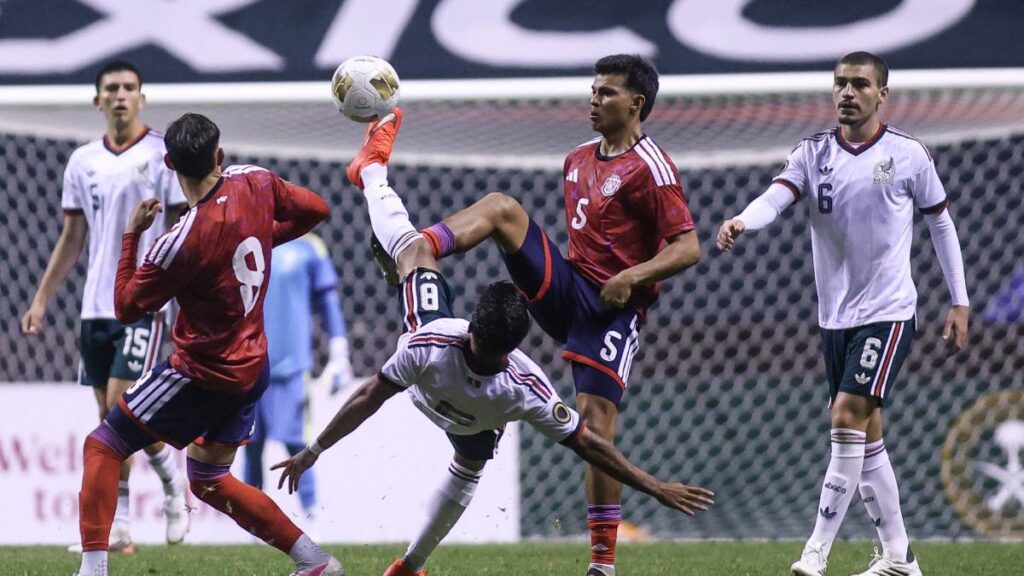 El héroe tico que sueña con enfrentar otra vez al Tri en el Estadio Azteca.