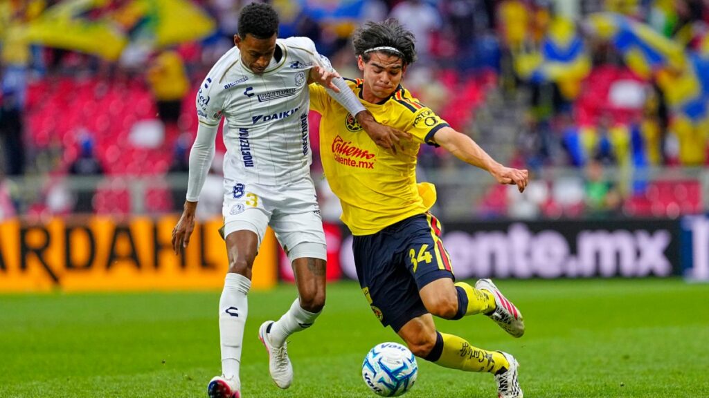 Partido en el Estadio Azteca