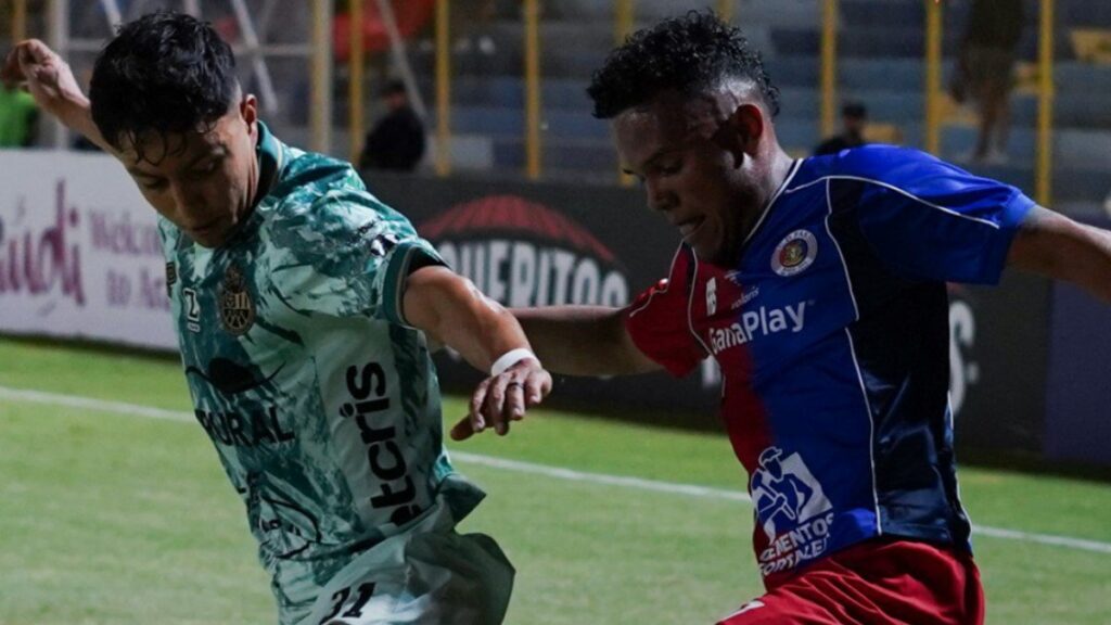FAS y Municipal empatan en el Cuscatlán y dejan su futuro para la última jornada