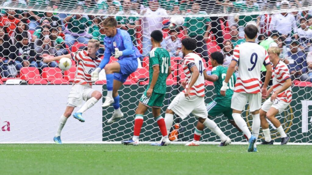 Gol con polémica le da la ventaja a México en la final del premundial