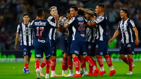 Rayados toma la cima del Apertura 2026 con aplastante goleada a FC Juárez