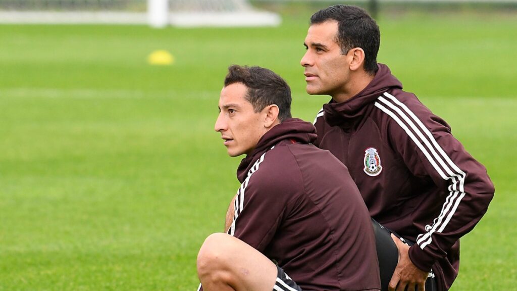 Guardado y Rafa, muy cercanos dentro de la selección | Imago7