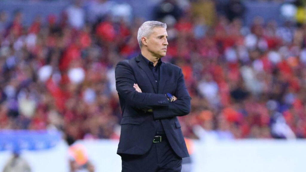 Hernán Crespo admite que el proyecto necesita tiempo.