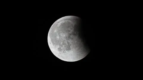 Eclipse lunar en Estados Unidos: horas exactas para verlo en los principales estados del país