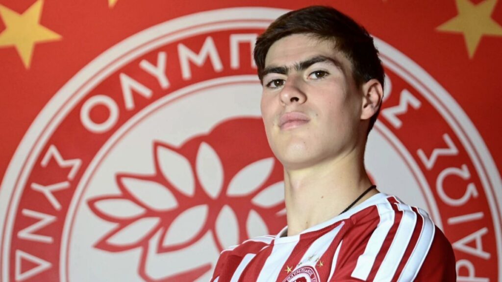 Hormiga González es nuevo jugador del Olympiacos | @olympiacosfc
