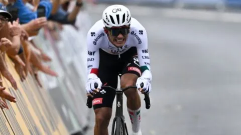 Isaac del Toro celebra su triunfo en Alemania: “Había que correr riesgos y los corrí”
