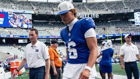 El susto de Jaxson Dart que marcó el debut de pretemporada de Giants