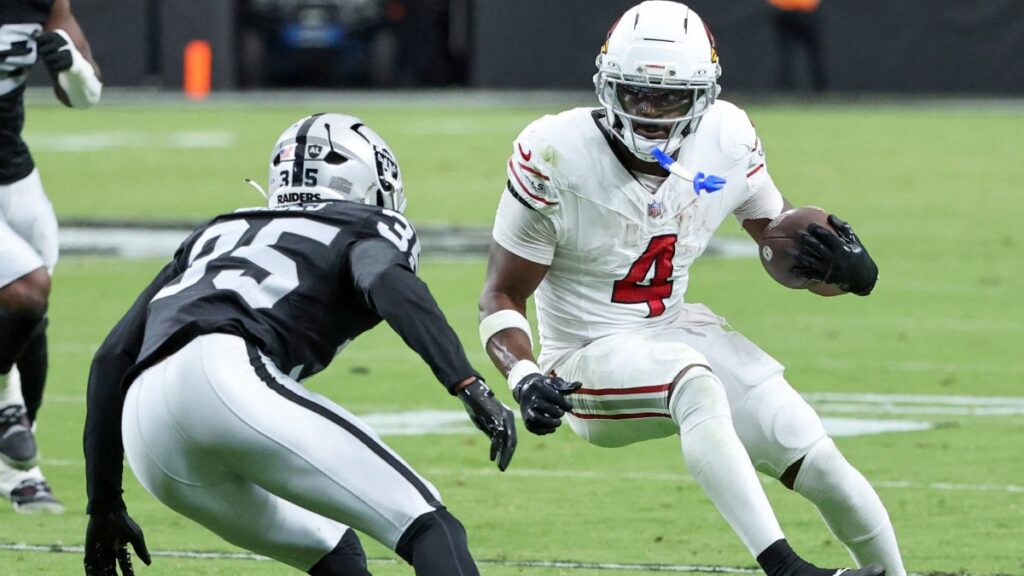 Jeremiyah Love durante el partido Cardinals vs Raiders de la pretemporada NFL 2026