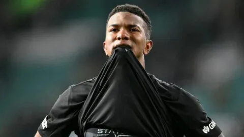 Jeyland Mitchell: el futbolista que soñaba con convertirse en basquetbolista antes de llegar a la Ligue 1