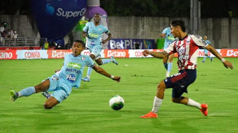 Junior y Once Caldas ofrecen 80 minutos de cautela y 10 de golpazos: las claves del empate en Barranquilla