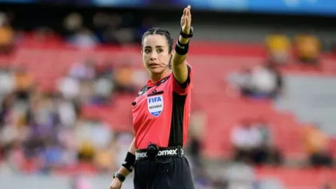 Exárbitros lanzan críticas a Katia Itzel por su trabajo en el Querétaro vs Tigres