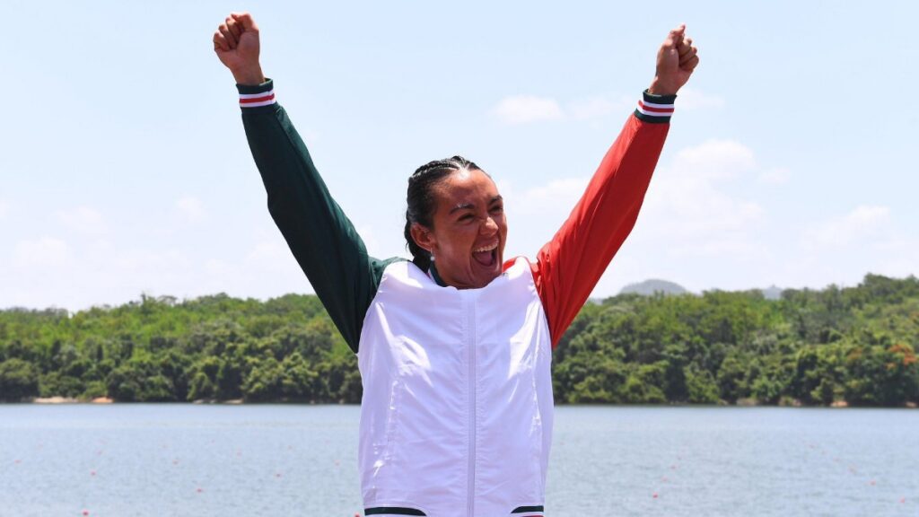 Kenia Lechuga, medallas y campeonatos mundiales