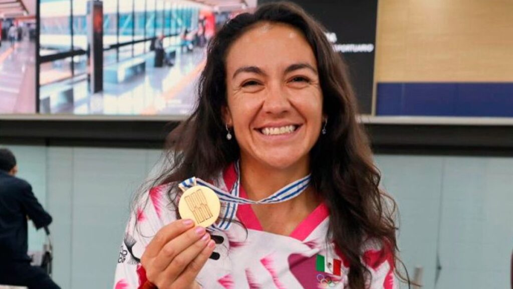 Kenia Lechuga regresa a México como campeona del mundo y apunta a Los Angeles 2028