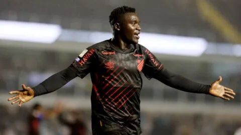 ¡Pide a gritos estar en la Selección Colombia! Kevin Viveros, máximo goleador del Brasileairo
