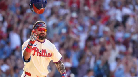 Schwarber iguala a Ryan Howard: cuatro temporadas de 40 jonrones con los Phillies