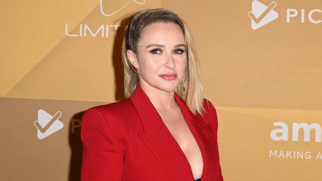 Con apenas 11 meses de edad, Hayden Panettiere apareció en comerciales y posteriormente participó en producciones televisivas.