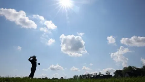 Richard T. Lee toma el liderato de LIV Golf Indianapolis tras la ronda 2; Abraham Ancer está en el Top 5