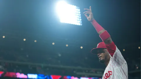 Luis Arráez demostró en su primer turno con Philadelphia por qué la gerencia apostó por él