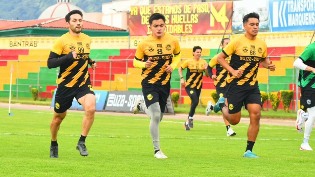 Omar Arellano dejó de ser entrenador del equipo | Facebook Marquense